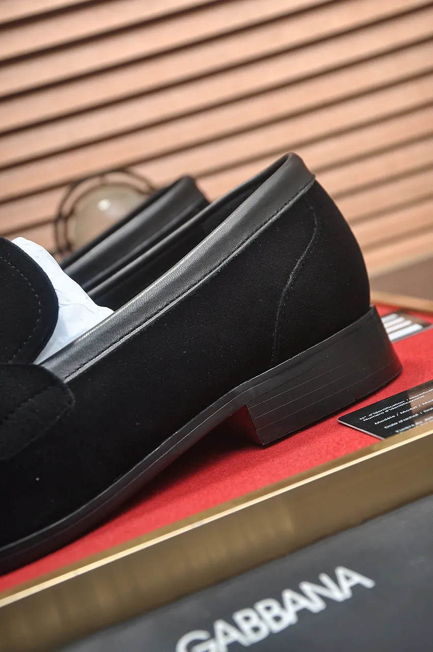 Men's men's shoes 💰500💶🌲 DG top 🔍🔍Men's new leather shoes 🚹 are on sale at the same time at the counter ⚠The uppers are imported cowhide from Italy, the entire imported cowhide lining, imported accessories 💪💪, completely 1⃣️ vs 1⃣️ replica 🇮 🇹💪💪, ⚠Sole: The original sole is specially provided by the original factory, the exclusive movable molded sole is super comfortable, ⚠The original factory follows the order, 🔍🔍high quality, you can enter and exit the counter at will, welcome to compare ⚠Size: 38-44 (45 customized)